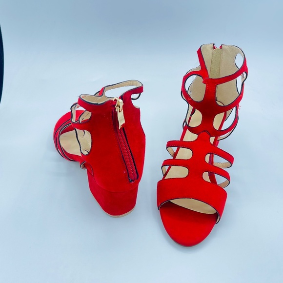 YDN RED SHOE - Picture 3 of 7